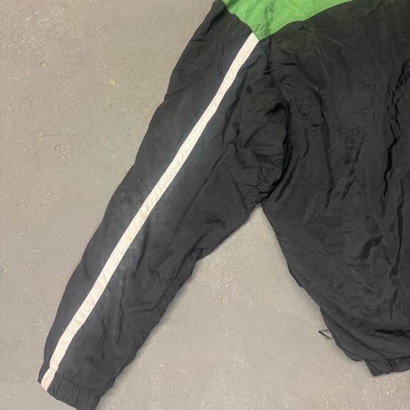 Vintage Nike Windbreaker - Picture 8 of 8